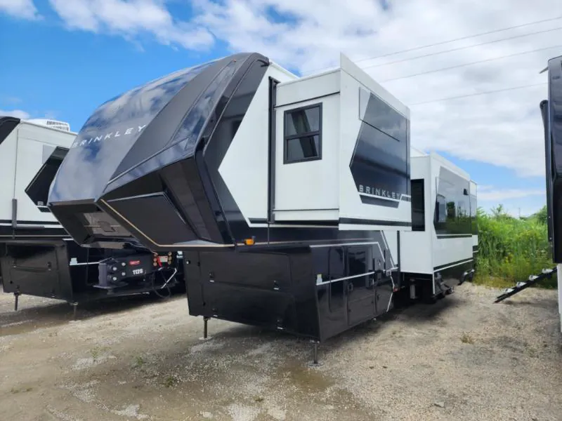2025 Brinkley Model G 3950 - Photo 2