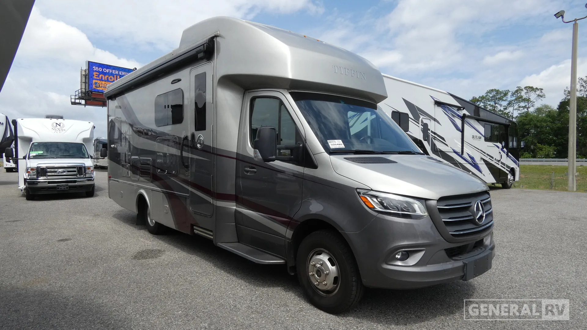 2021 Tiffin Wayfarer 25 RW - Photo 2