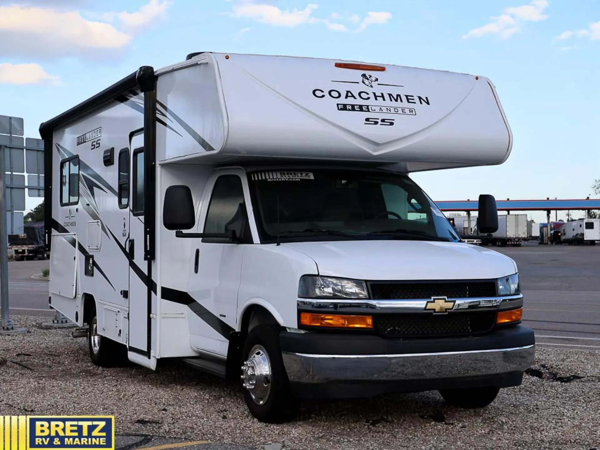 2026 Coachmen Freelander 21QSS - Photo 2