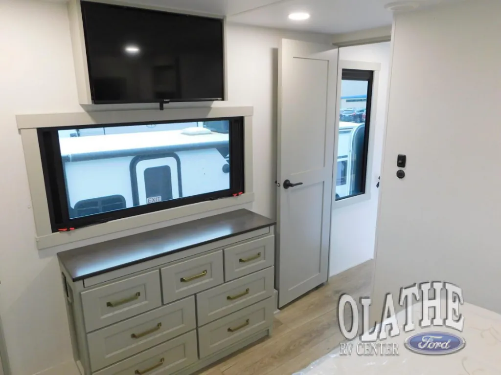 2026 Brinkley Model G 4100, Photos photo 49