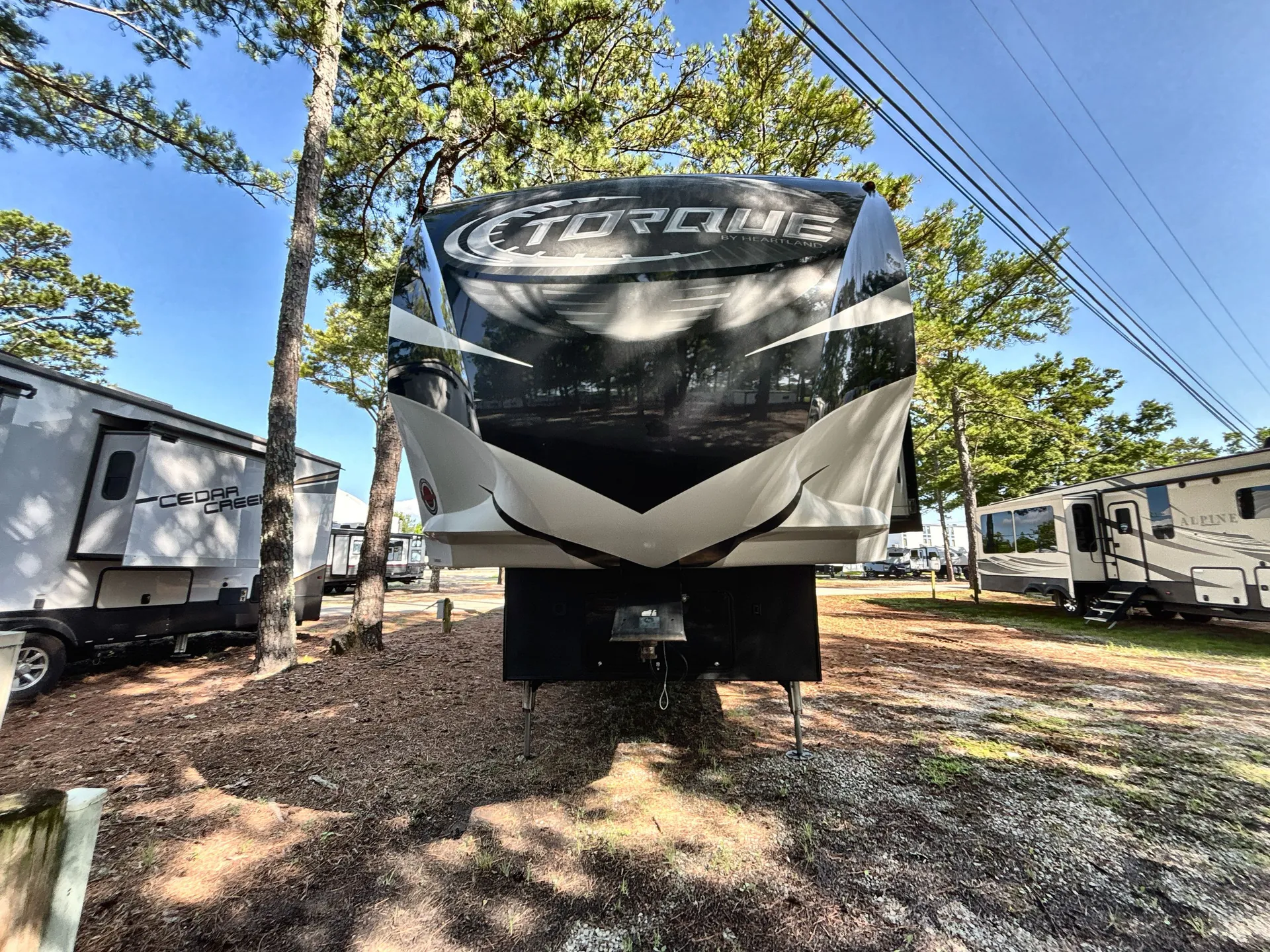 2018 Heartland Torque 345 — front