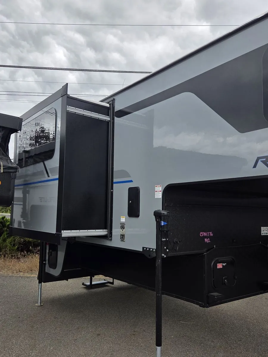 2026 Forest River RV Palomino Real-lite 1912 - Photo 2