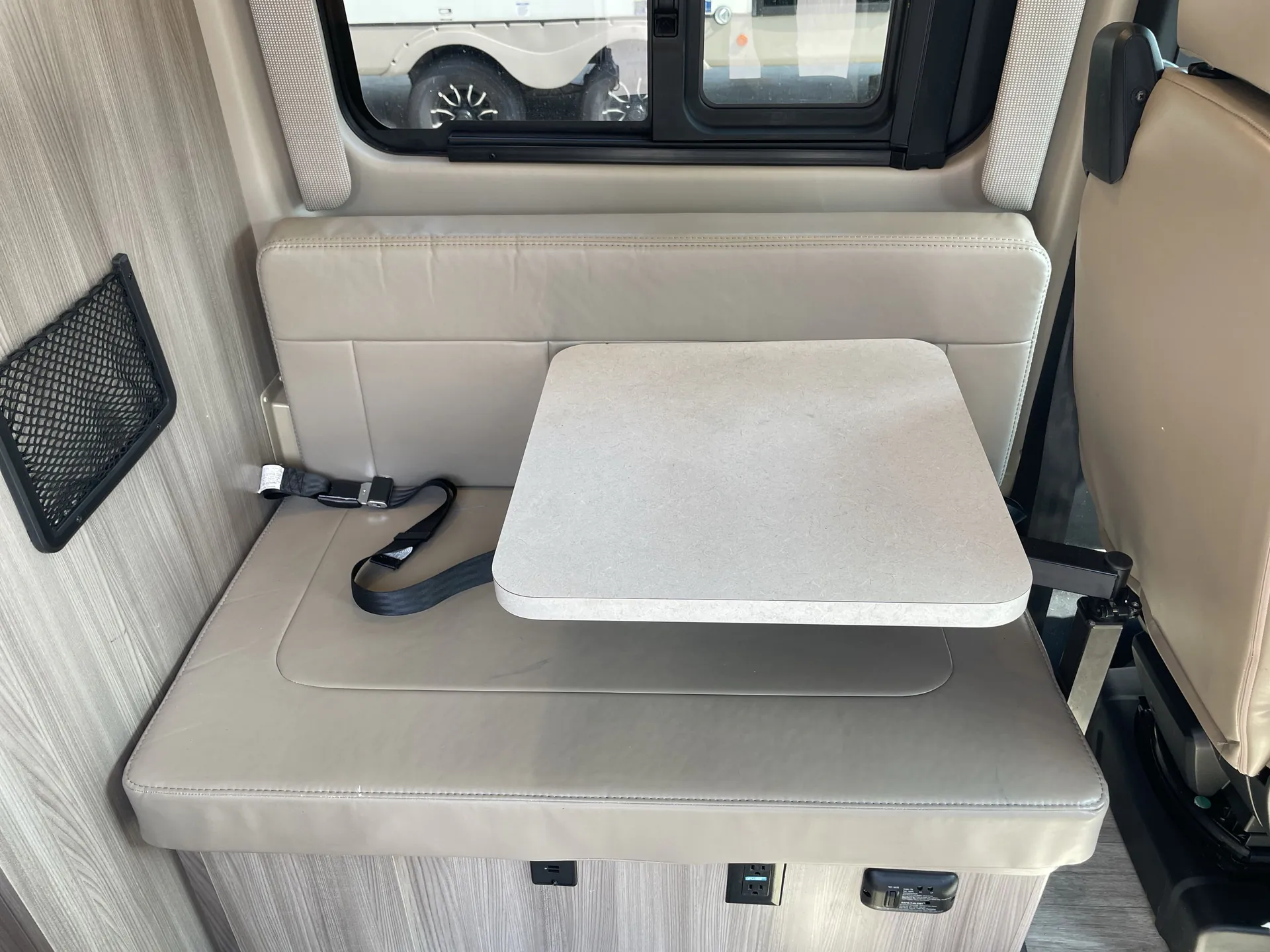 2024 Thor Motor Coach Sequence 20J — living area main