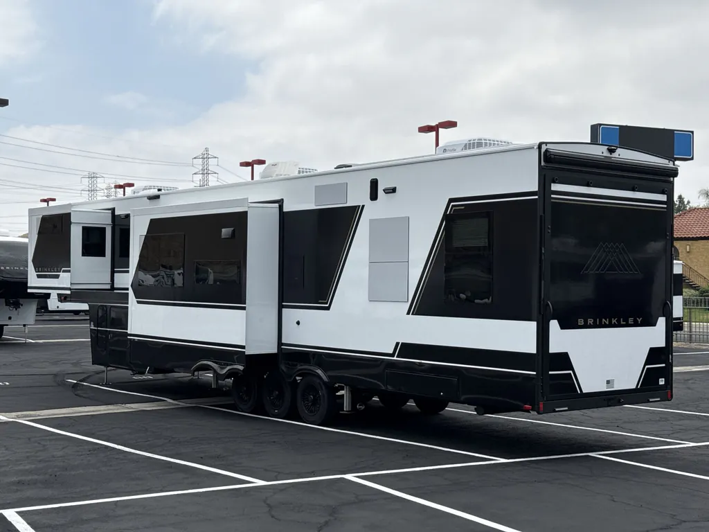 2026 Brinkley Model G 3970, Photos photo 5