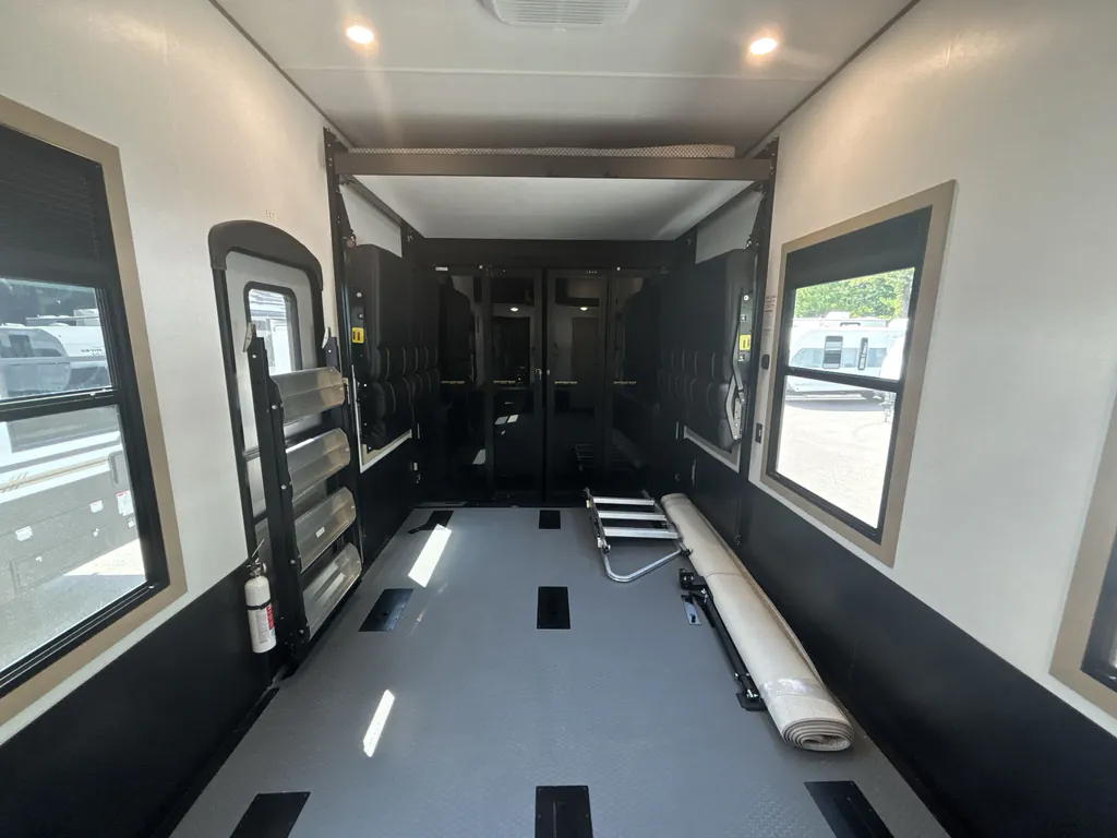 2025 Keystone Raptor 415, Photos photo 21