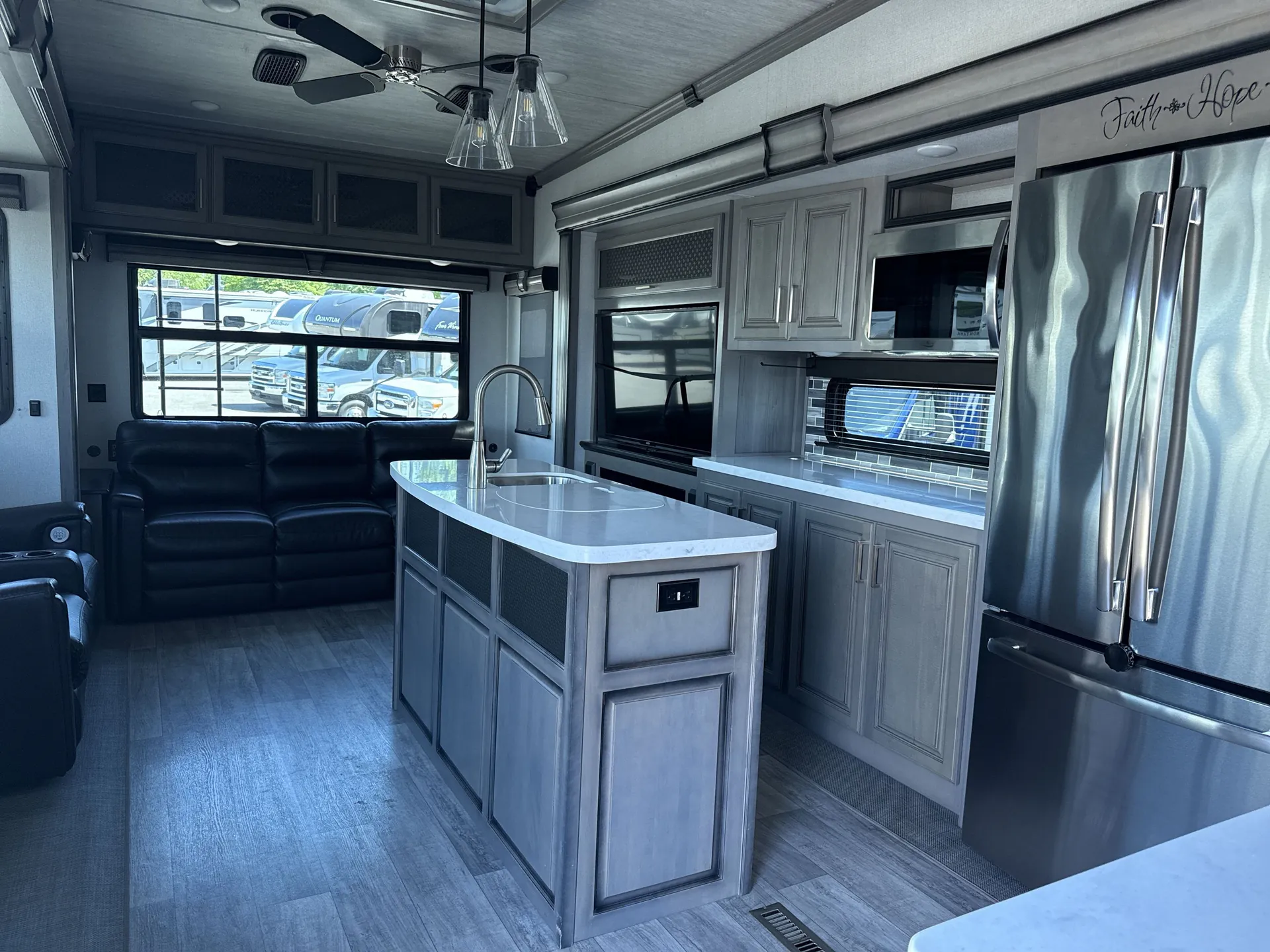 2021 Keystone Montana 3231CK - Photo 3