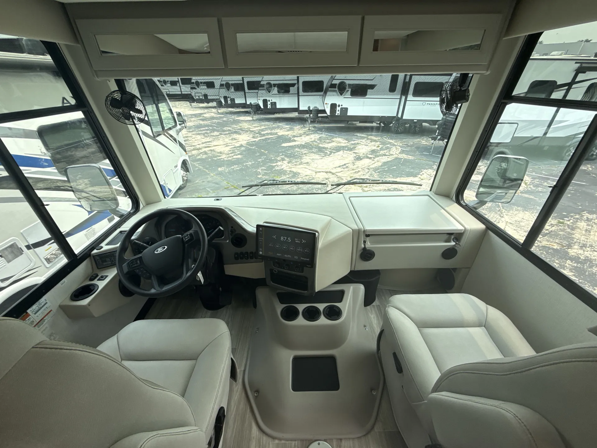 2027 Thor Motor Coach Windsport 35A — living area main