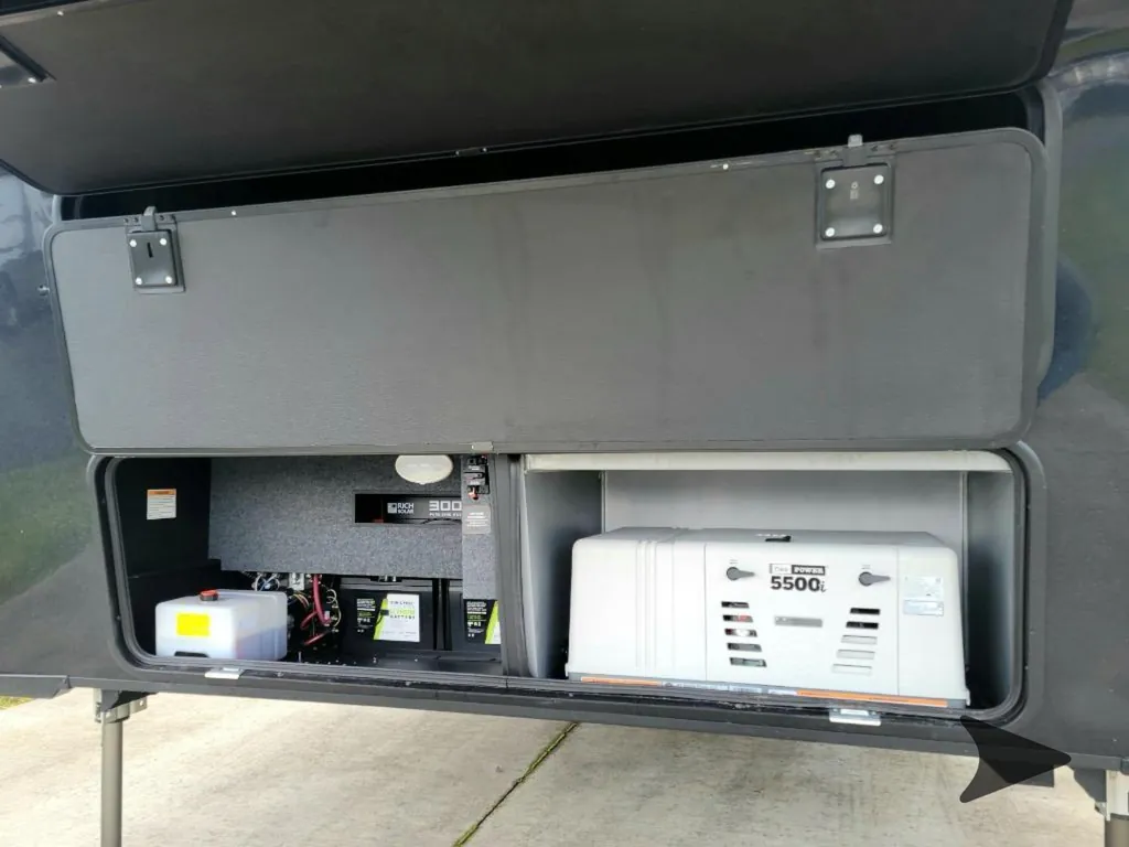 2026 Brinkley Model G 4100, Photos photo 91