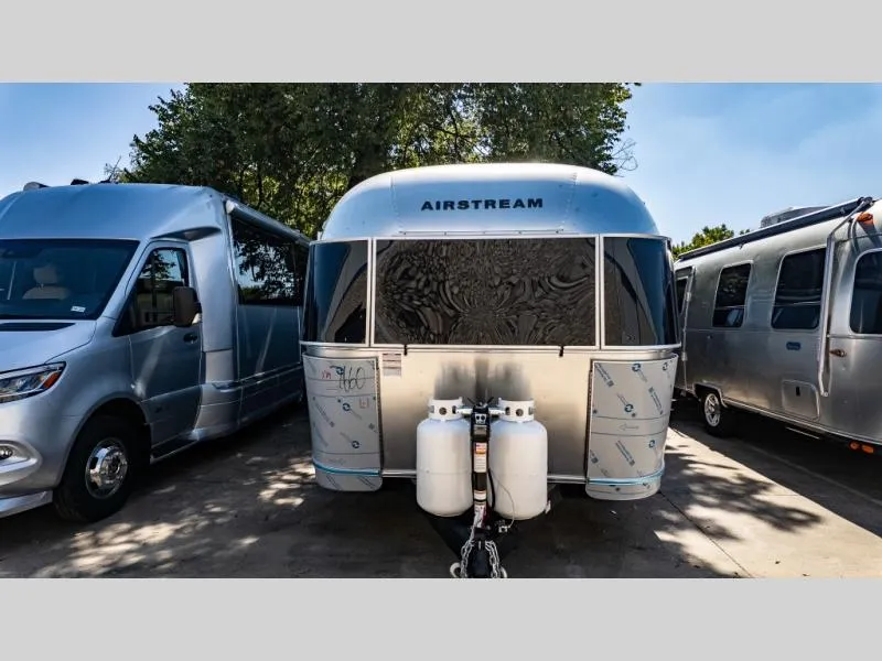 2026 Airstream International 25FB - Photo 2