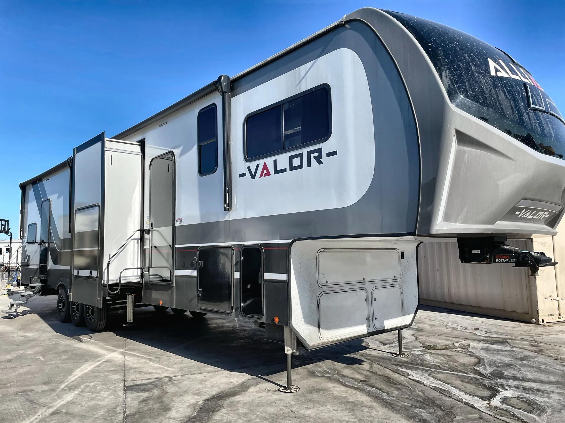 2024 Alliance RV Valor 42V13 - Photo 2