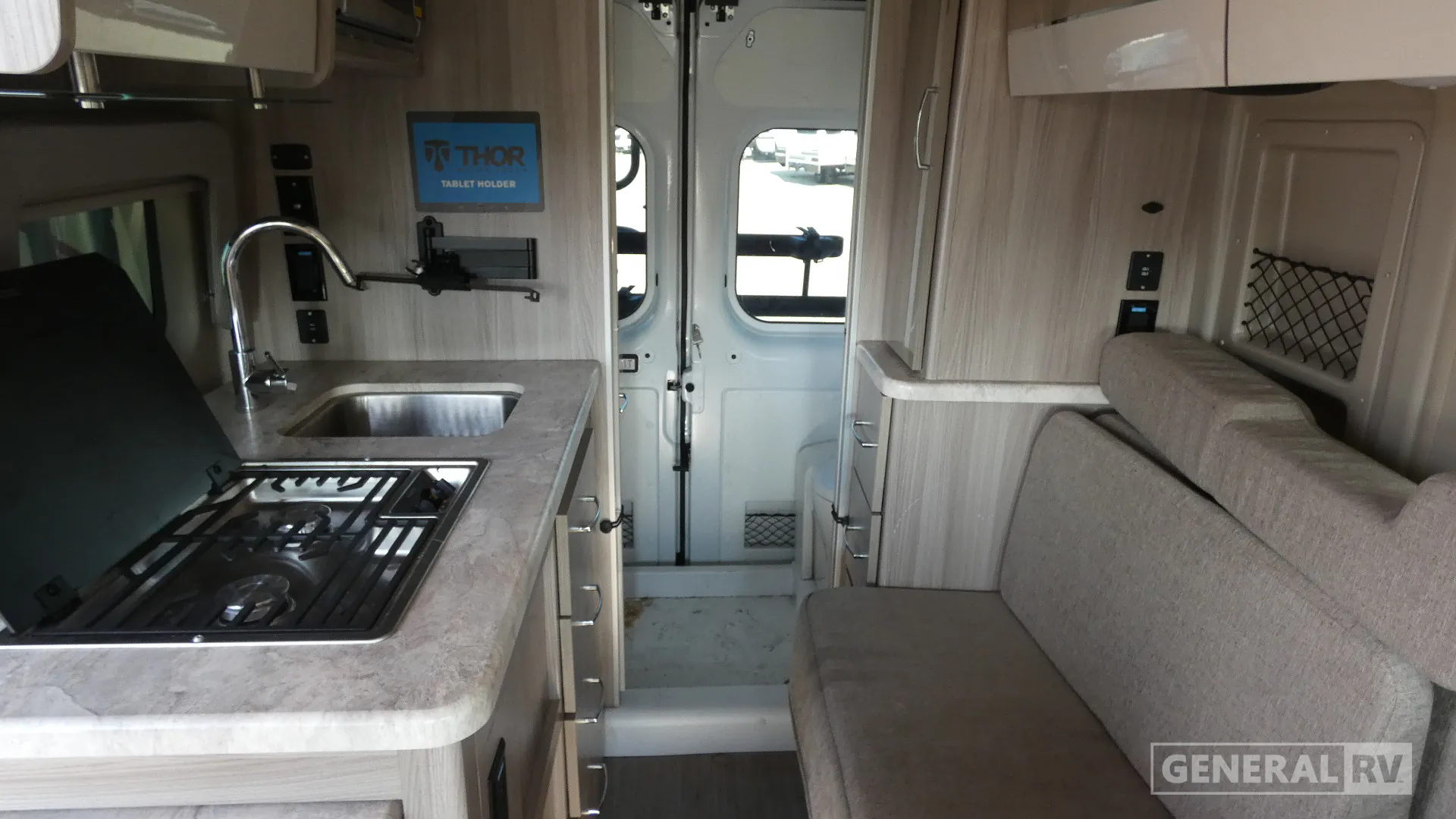 2022 Thor Motor Coach Scope 18M - Photo 3