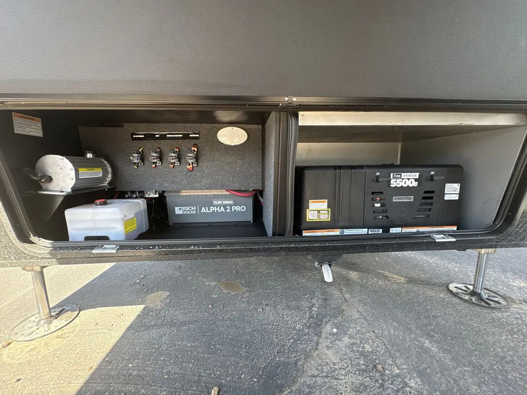 2026 Brinkley Model G 4000, Photos photo 39