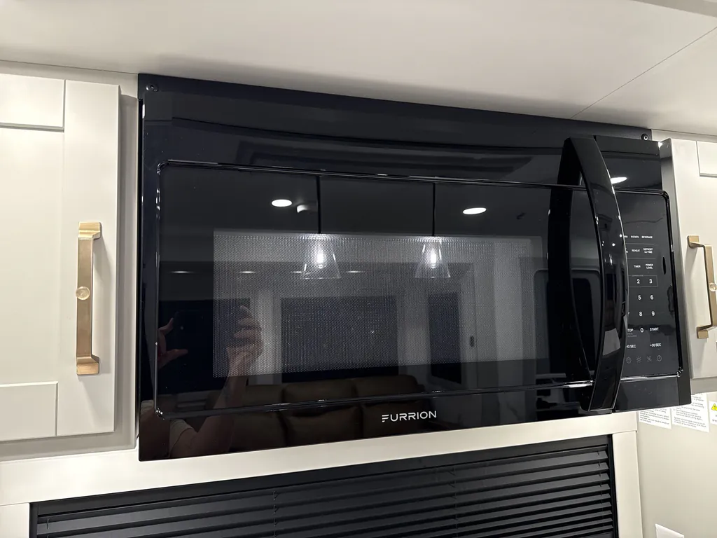 2025 Brinkley Model Z AIR 295, Photos photo 16