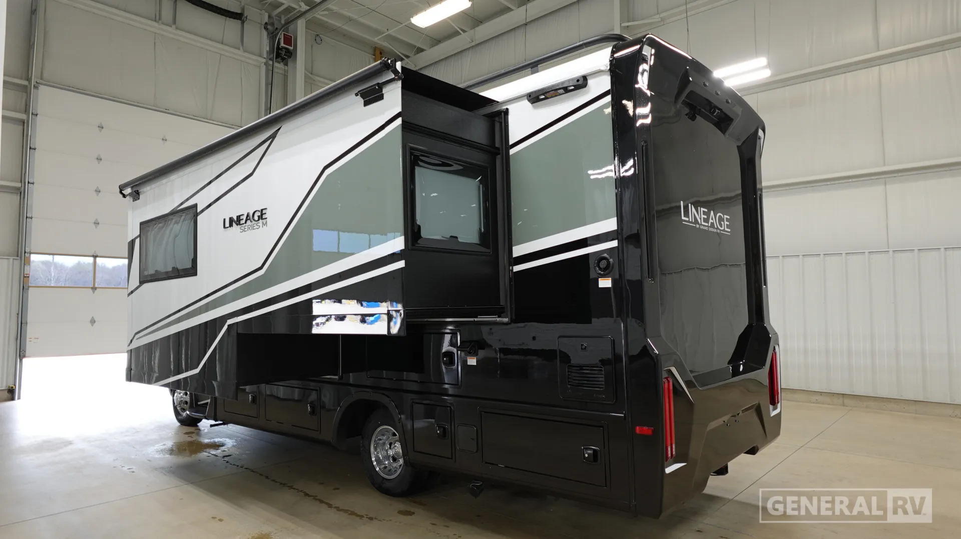 2026 Grand Design Lineage Series M 25FW - Photo 4