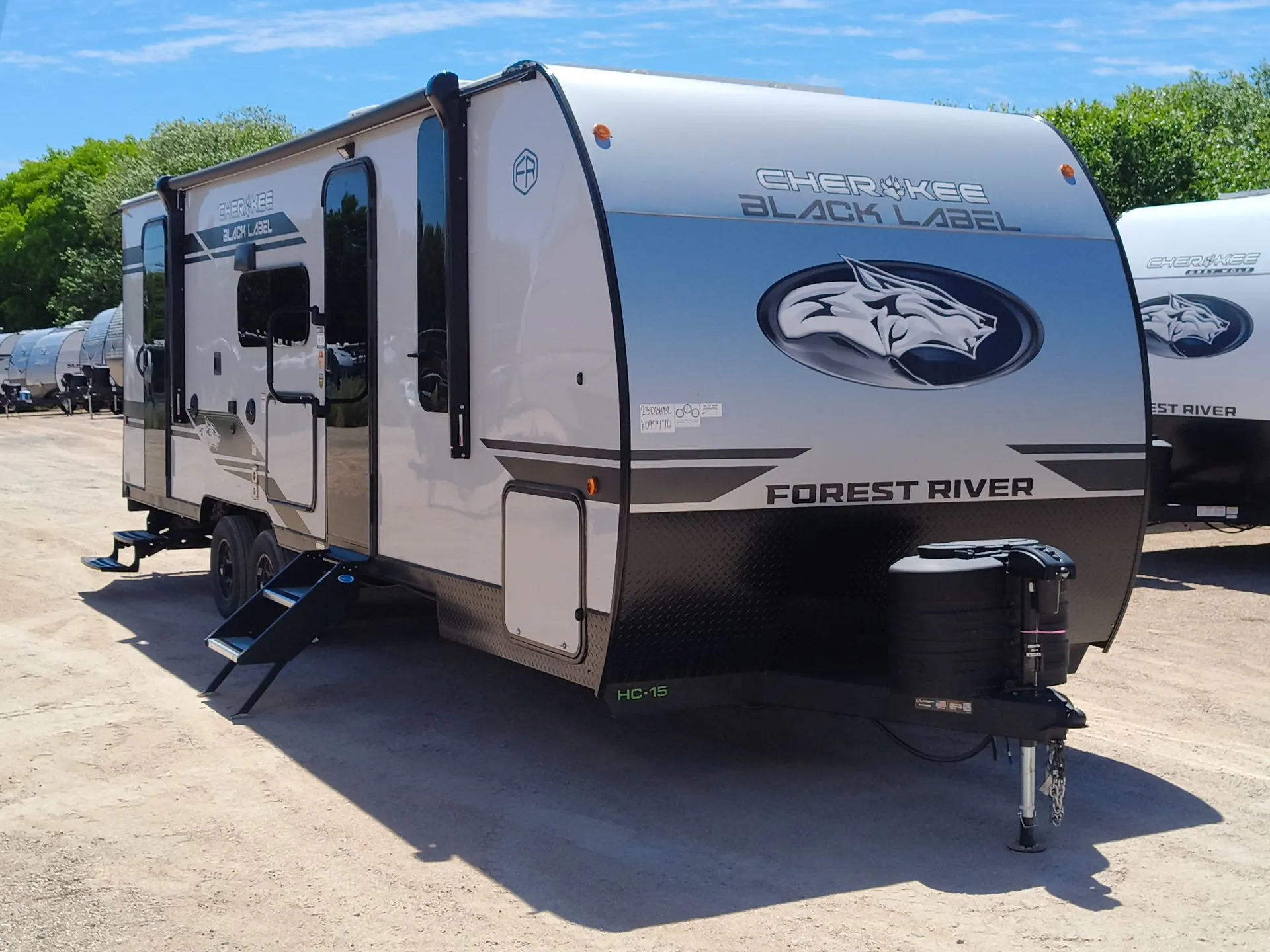 2026 Forest River Cherokee Grey Wolf Black Label 23DBHBL - Photo 2