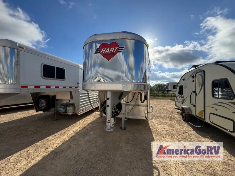 2026 Hart SOLUTION THREE HORSE GOOSENECK S3HG - Photo 2