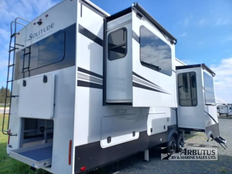 2025 Grand Design Solitude 376RD - Photo 3