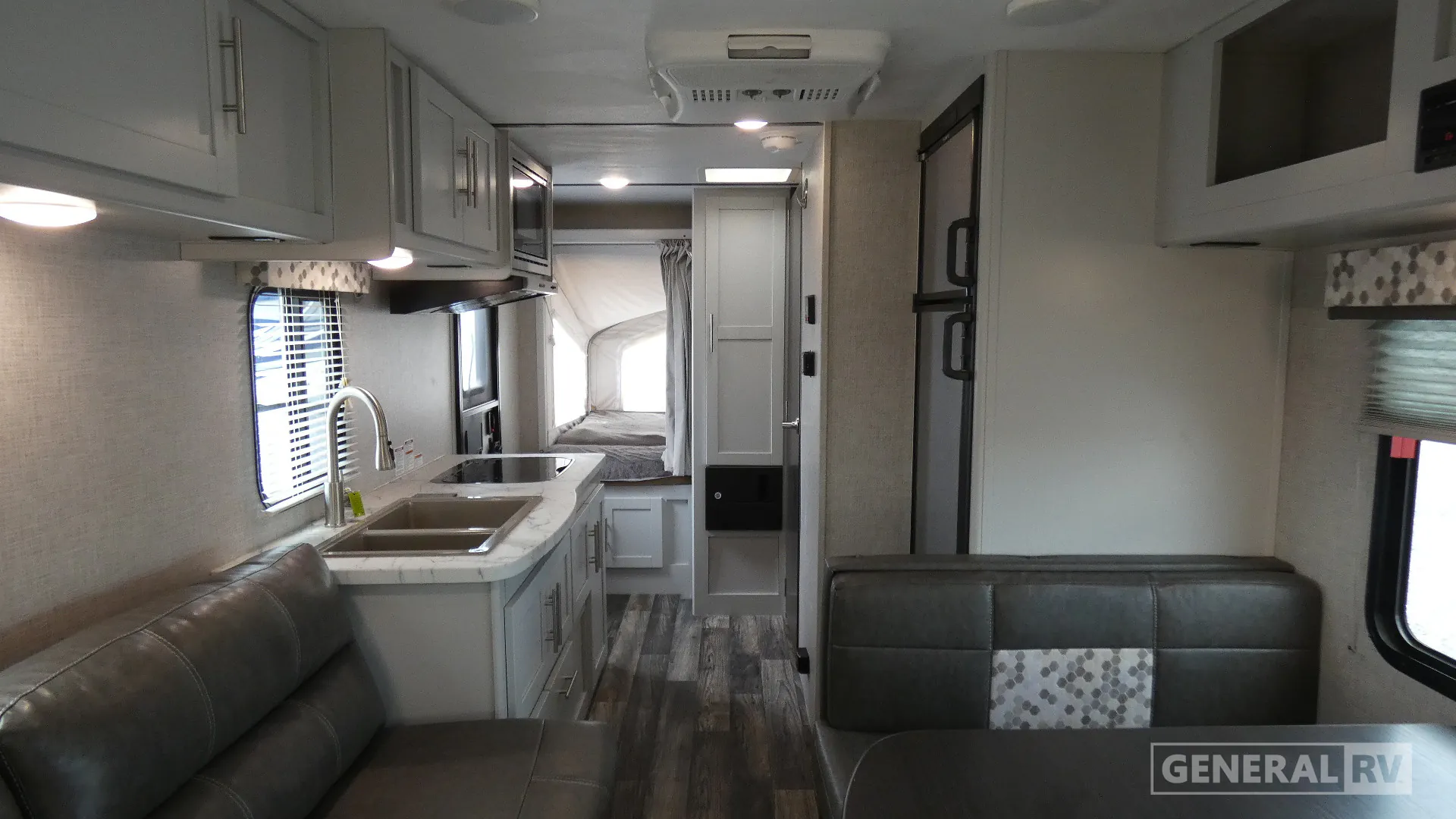2019 Keystone Bullet Crossfire 1650EX - Photo 3