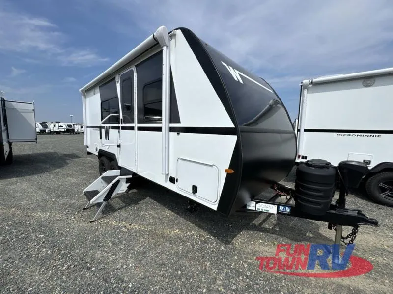 2026 Winnebago Micro Minnie 2108TB - Photo 2