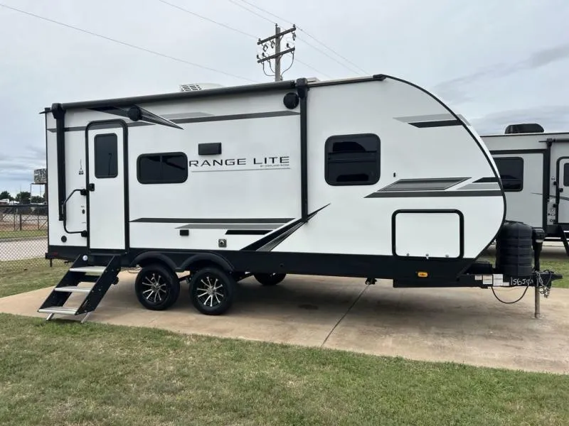 2024 Highland Ridge Range Lite 212FB - Photo 4