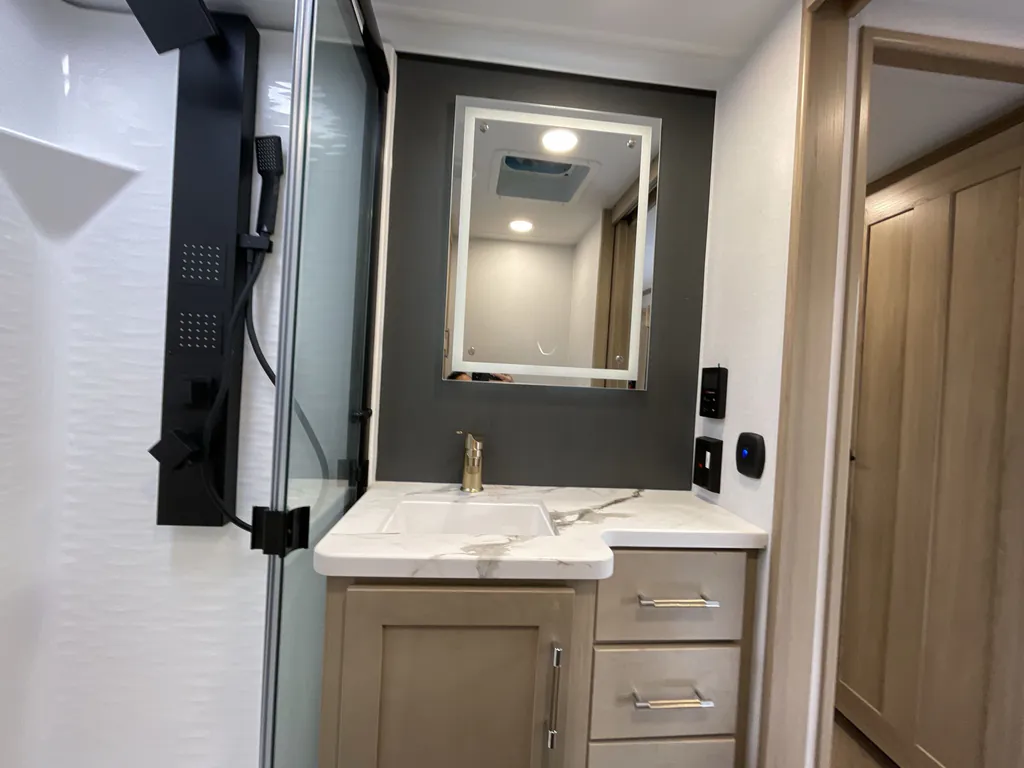 2026 Keystone Raptor 441, Photos photo 20