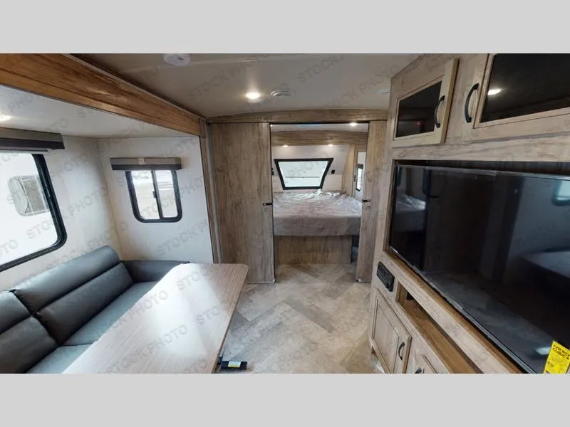 2022 Palomino Solaire 242RBS - Photo 4