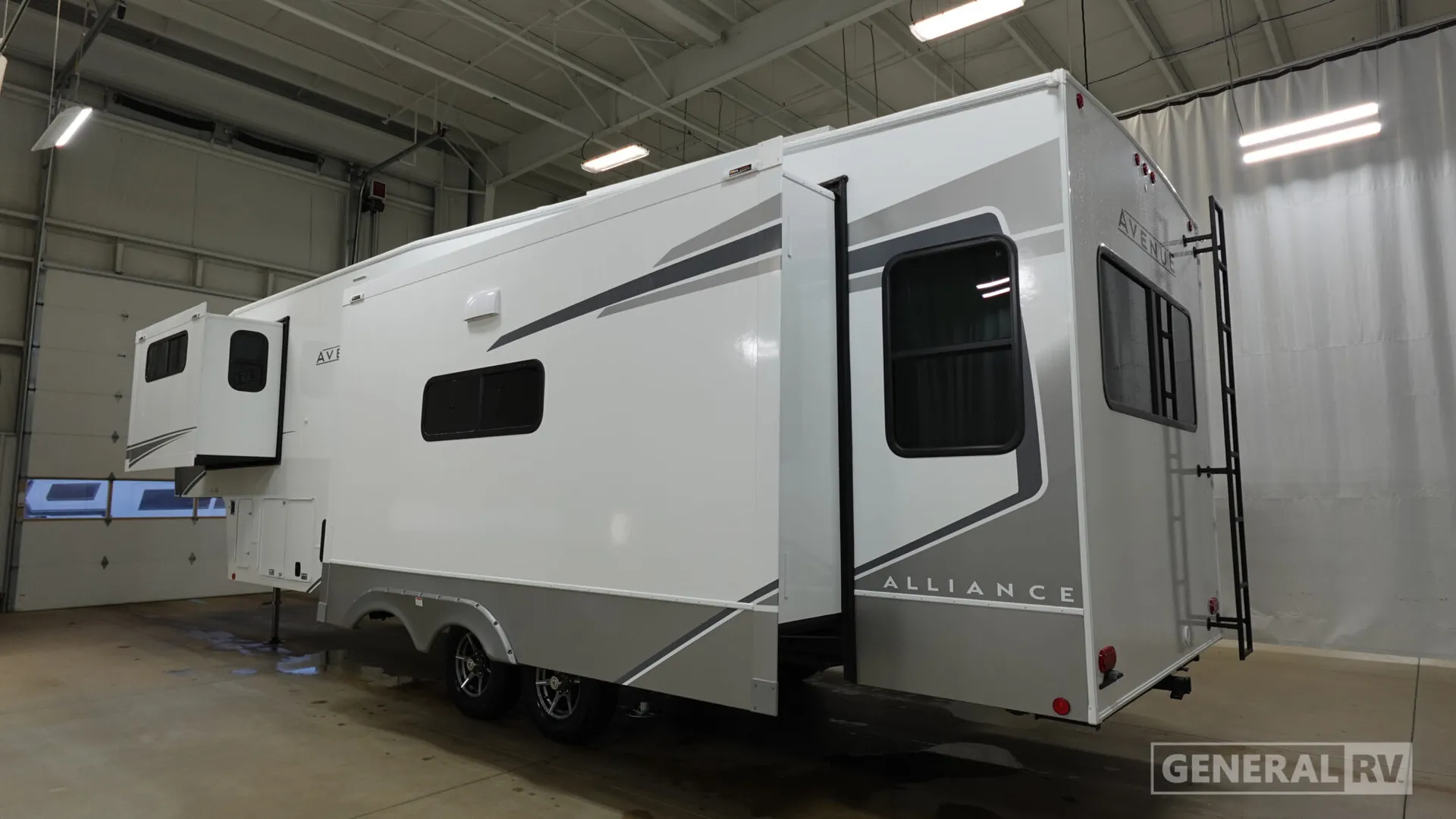2026 Alliance RV Avenue 32RLS - Photo 4