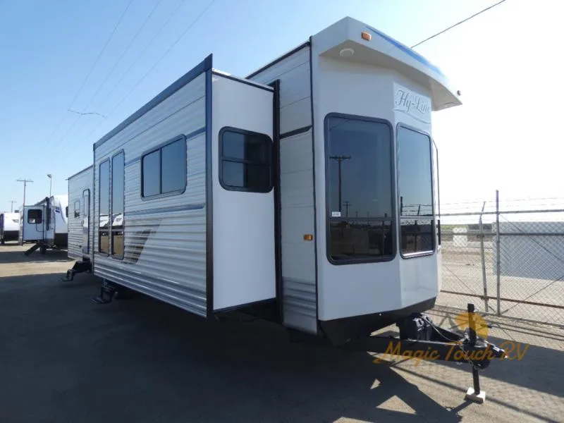 2024 HL Enterprise Hy-Line HY42IKWB - Photo 2