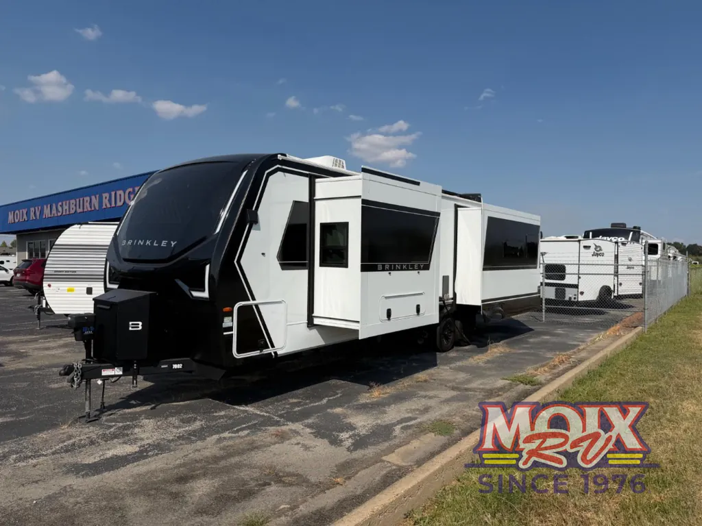 2026 Brinkley Model Z AIR 310, Photos photo 9