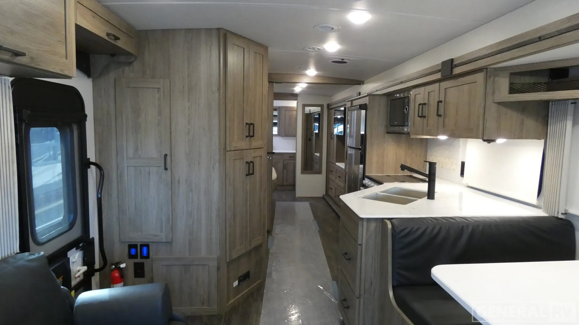 2025 Winnebago Sunstar 33K - Photo 3