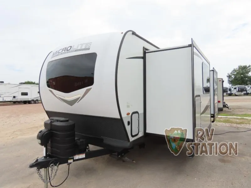 2023 Forest River Flagstaff Micro Lite 25FKBS - Photo 3