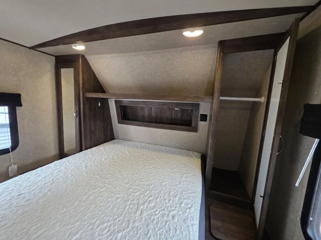 2018 Forest River Vibe 308BHS, Photos photo 22