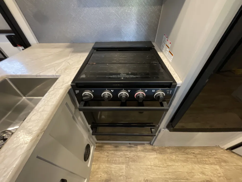 2022 Forest River Vibe 32BH, Photos photo 10