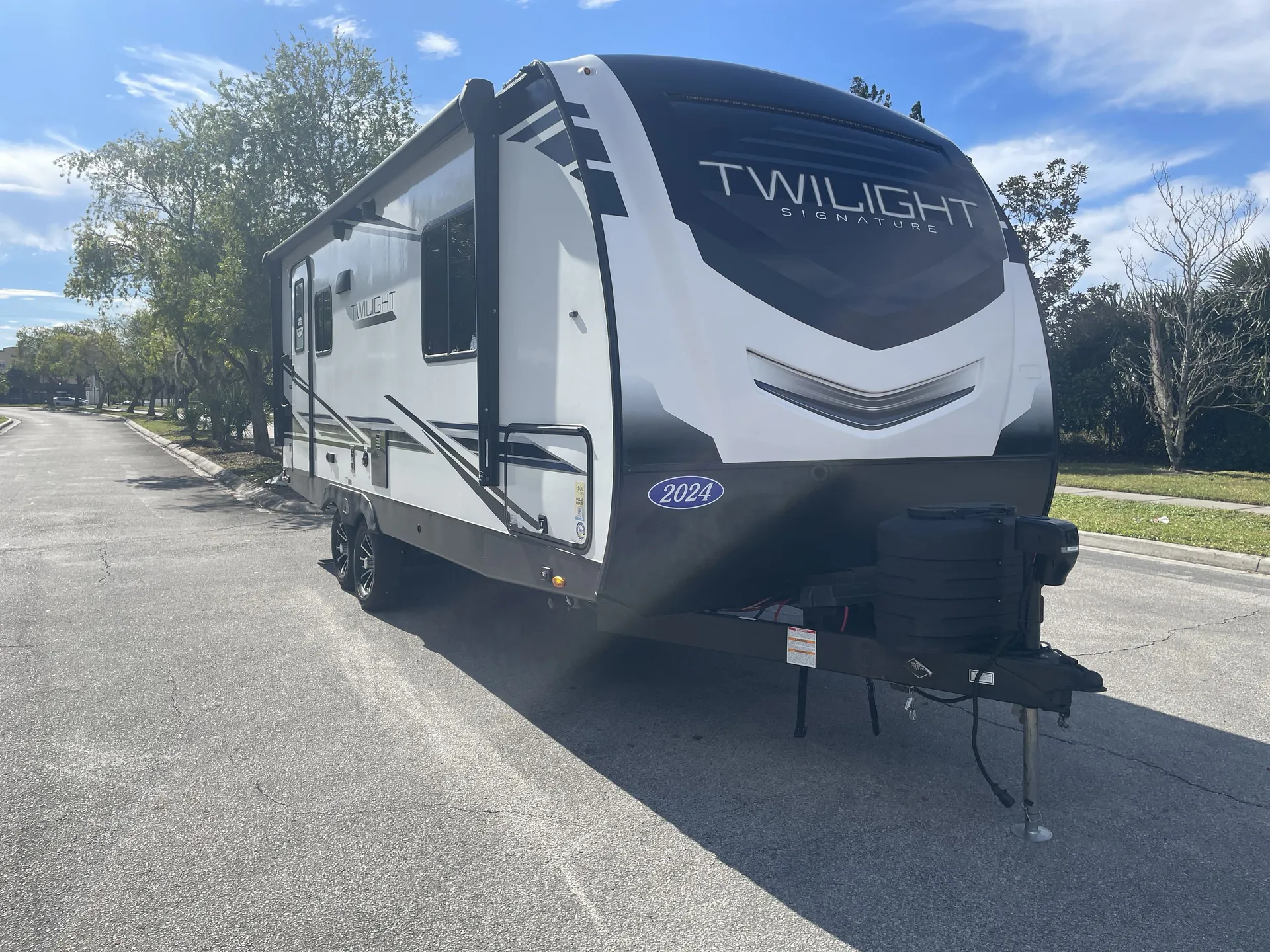 2024 Cruiser RV Radiance 21RB - Photo 2