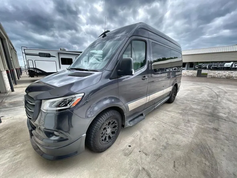 2024 Grech RV Turismo-ion Used    TOUR-ION - Photo 4