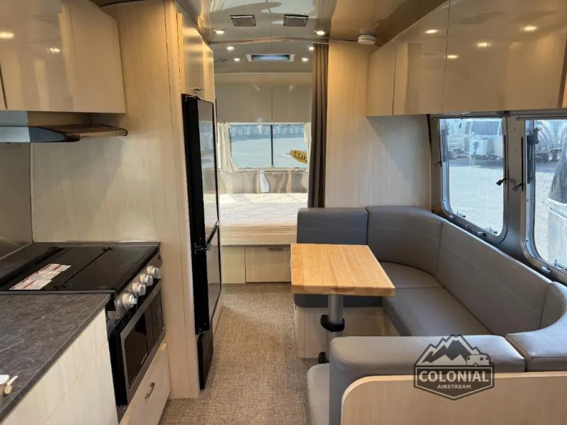 2022 Airstream Flying Cloud 23FB - Photo 4