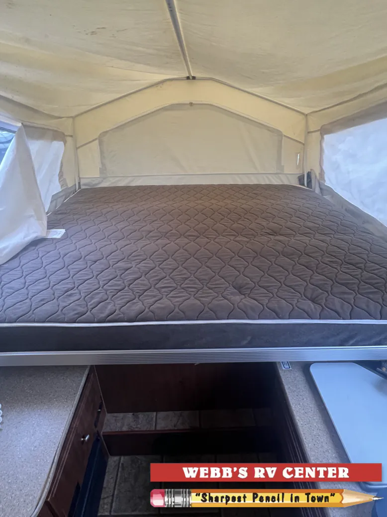 2011 Forest River Rockwood Premier 2317G, Photos photo 16