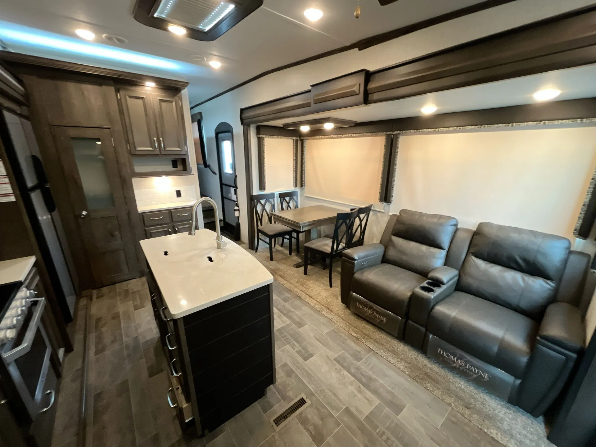 2019 Keystone Montana High Country 384BR — living area main