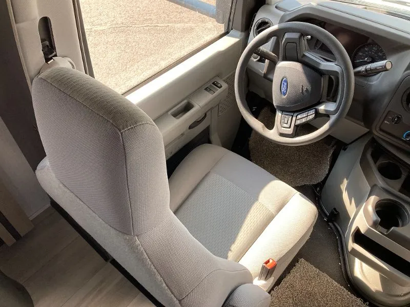 2026 Forest River Sunseeker 3250DS LE — Photo 5