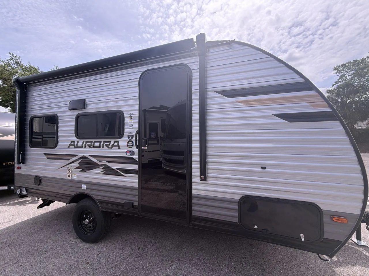2026 Forest River Aurora Light 15RDX - Photo 3