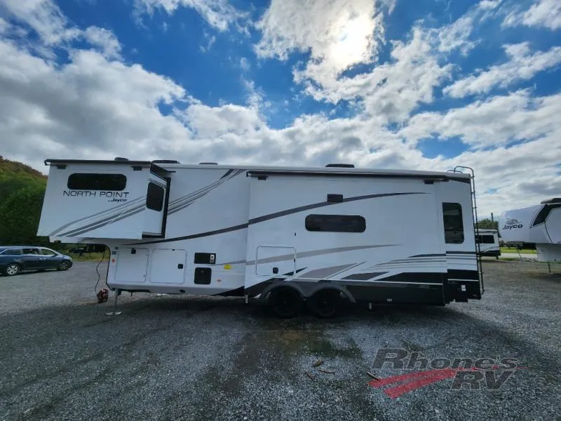 2025 Jayco North Point 310RLTS - Photo 4