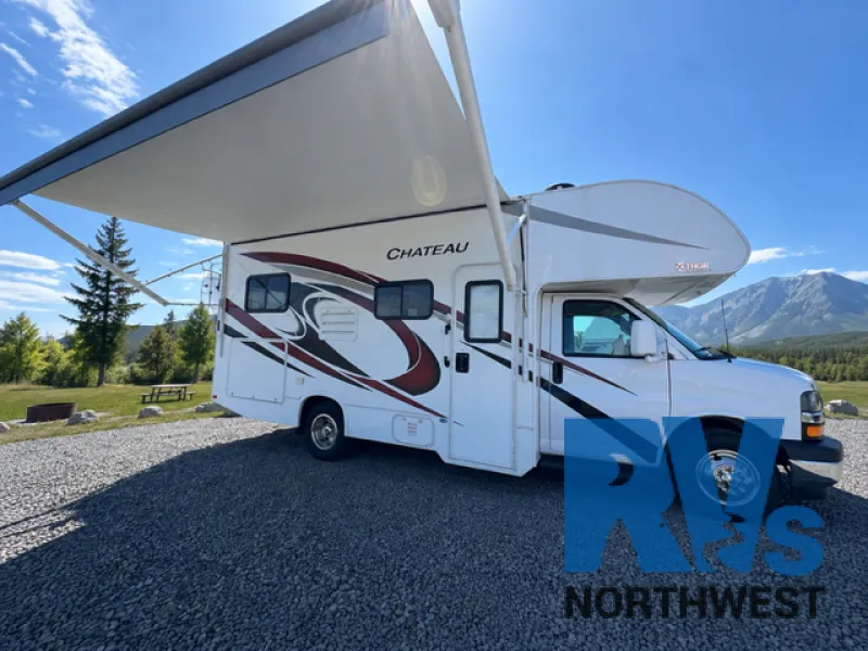 2023 Thor Motor Coach Chateau 22E - Photo 2