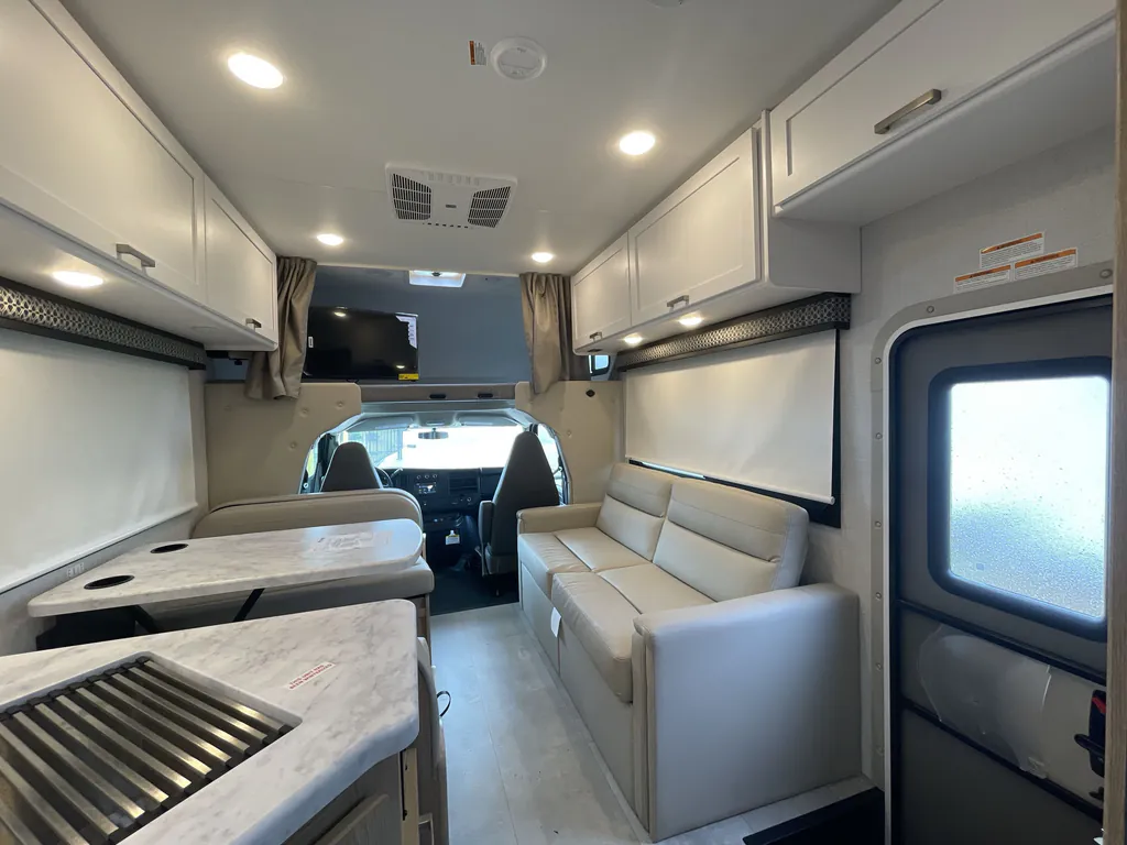 2026 Thor Motor Coach Freedom Elite 28HZ, Photos photo 7
