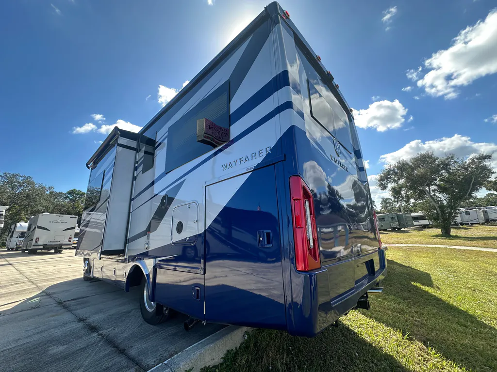 2026 Tiffin Wayfarer 25 XLW, Photos photo 3