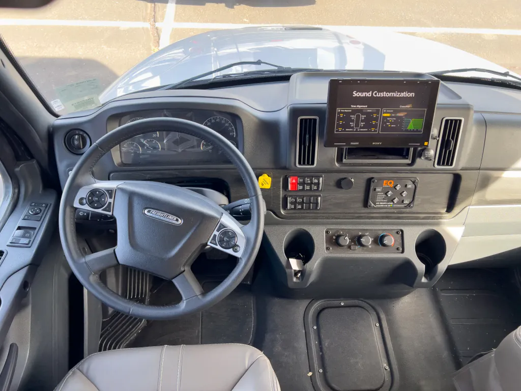 2026 Entegra Coach Accolade 37K, Photos photo 2
