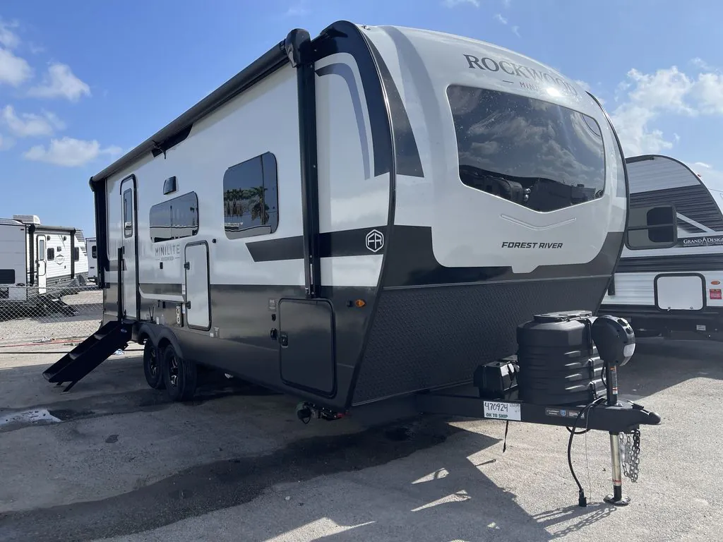 2027 Forest River Rockwood Mini Lite 2523MBR