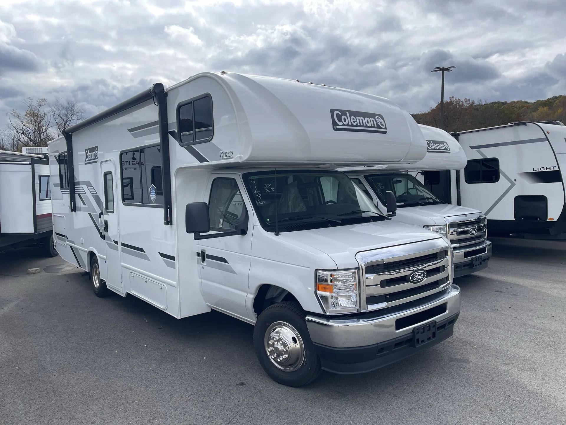 2026 Thor Motor Coach Coleman 28EZ - Photo 2