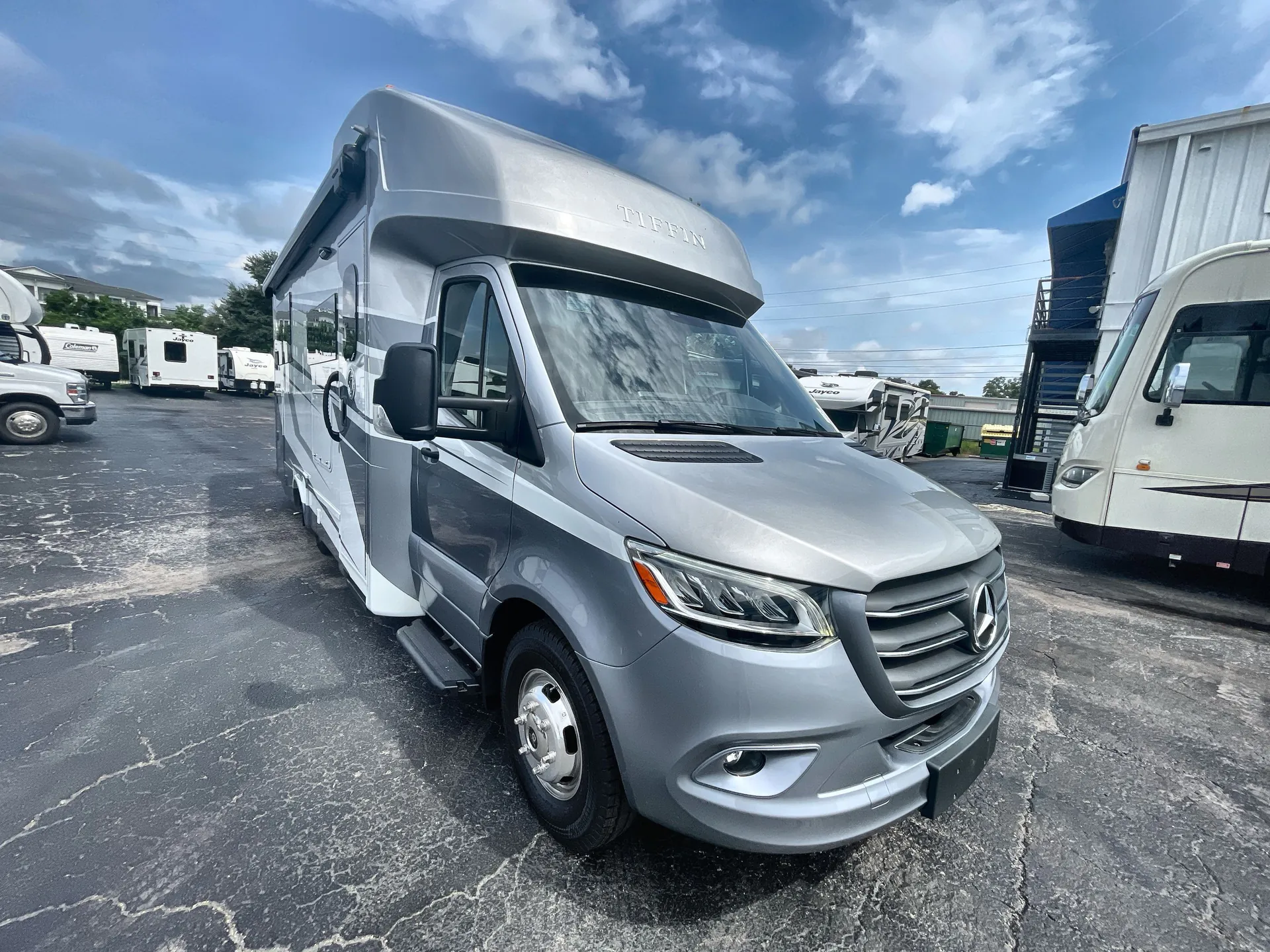 2026 Tiffin Wayfarer 25 XLW - Photo 2