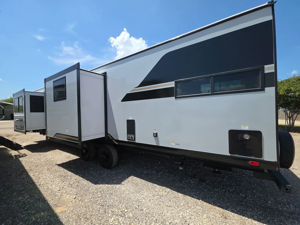 2027 Forest River Vibe 3400SB, Photos photo 3