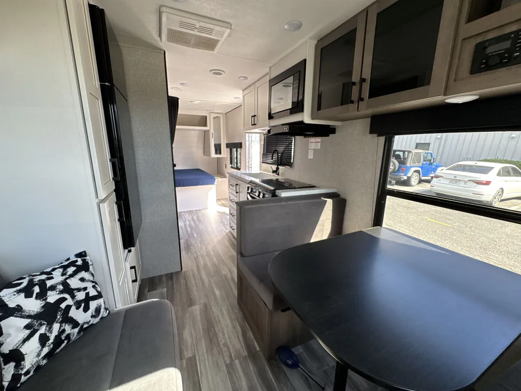 2025 Jayco Jay Flight SLX 210QB, Photos photo 3
